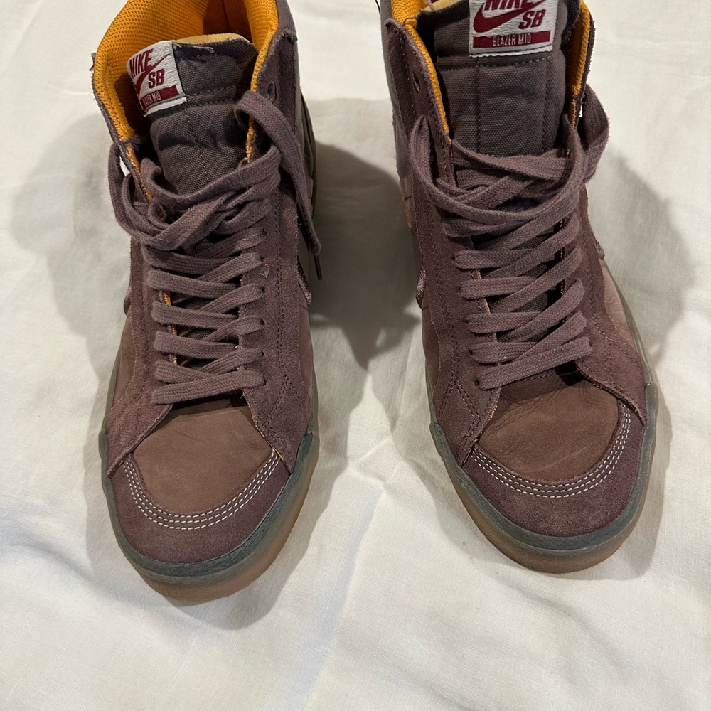 Nike SB High-Top Sneakers - Brown - Picture 2 of 11